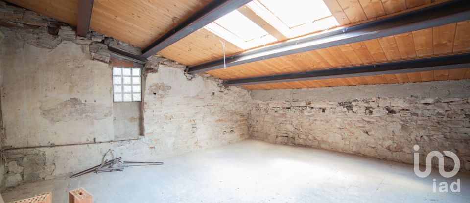 Apartment 0 rooms of 130 m² in Fossombrone (61034)