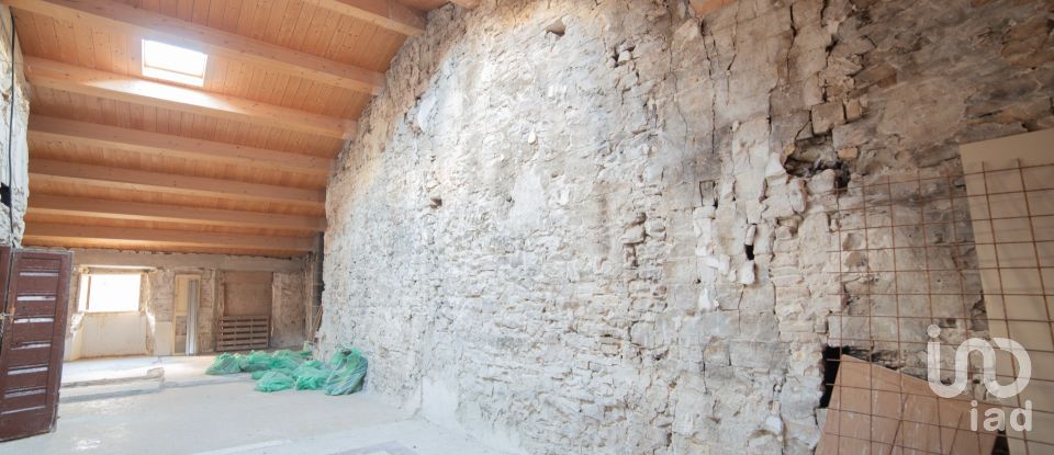 Apartment 0 rooms of 130 m² in Fossombrone (61034)