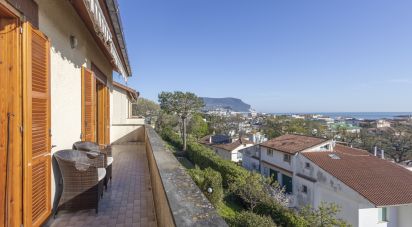 Quadrilocale di 90 m² a Numana (60026)