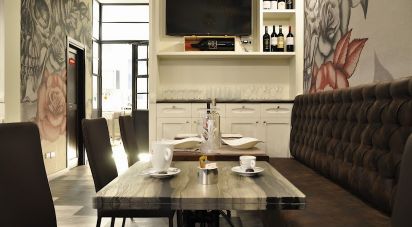 Shop / premises commercial of 94 m² in Roma (00198)