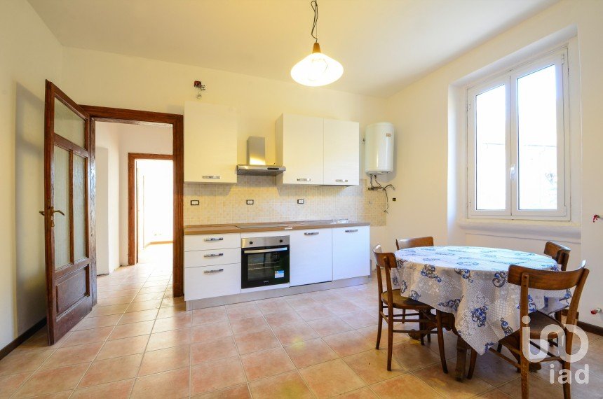 Apartment 6 rooms of 146 m² in Cengio (17056)