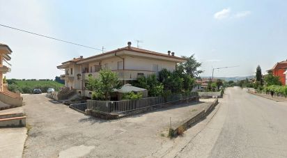 Casa indipendente / Villa 12 locali di 252 m² in Mosciano Sant'Angelo (64023)