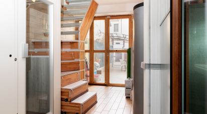 Casa indipendente 7 locali di 176 m² in Rovellasca (22069)