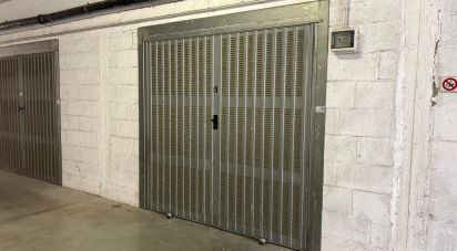 Posto auto di 30 m² in Roma (00124)