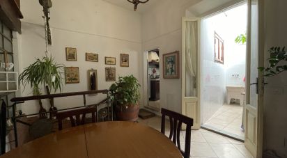 Casa indipendente / Villa 10 locali di 240 m² in Prato (59100)