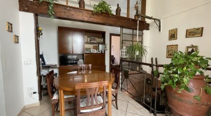 Casa indipendente / Villa 10 locali di 240 m² in Prato (59100)