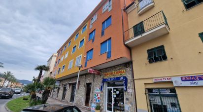 Negozio / locale commerciale di 33 m² in Pietra Ligure (17027)
