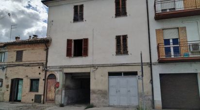 Duplex 6 locali di 140 m² a Macerata (62100)
