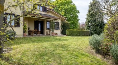 Casale 0 locali di 352 m² in Viterbo (01100)