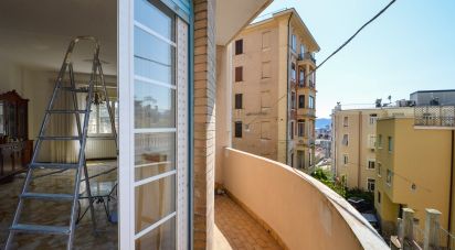 Appartamento 8 locali di 178 m² a Savona (17100)