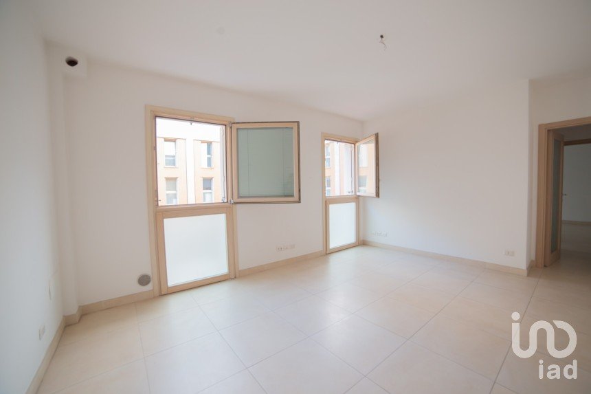 Appartamento 0 locali di 65 m² a Jesi (60035)