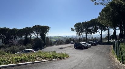 Palazzo / Stabile di 1.160 m² in Macerata (62100)