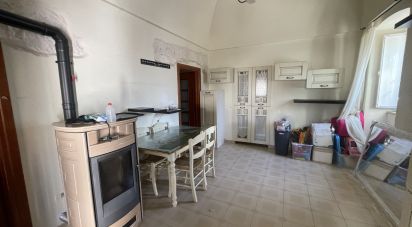 Casa indipendente 3 locali di 73 m² in Cisternino (72014)