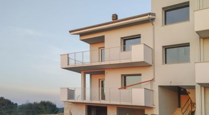 Block of flats 4 rooms of 136 m² in Castelfidardo (60022)