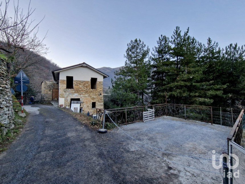 Casa indipendente 9 locali di 120 m² in Prelà (18020)