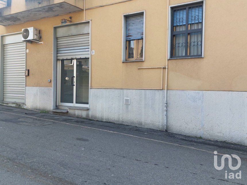 Negozio / locale commerciale di 24 m² in Paderno Dugnano (20037)