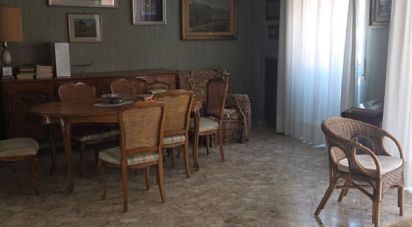 Appartamento 7 locali di 220 m² a Bari (70121)