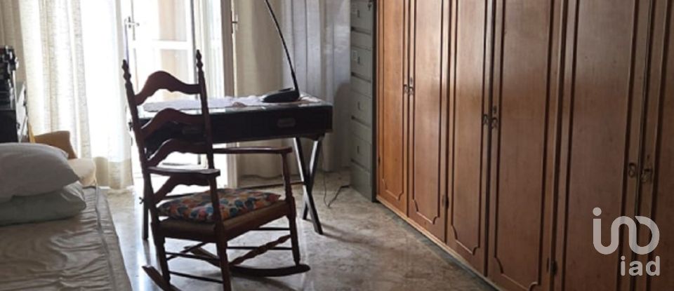 Apartment 7 rooms of 220 m² in Bari (70121)