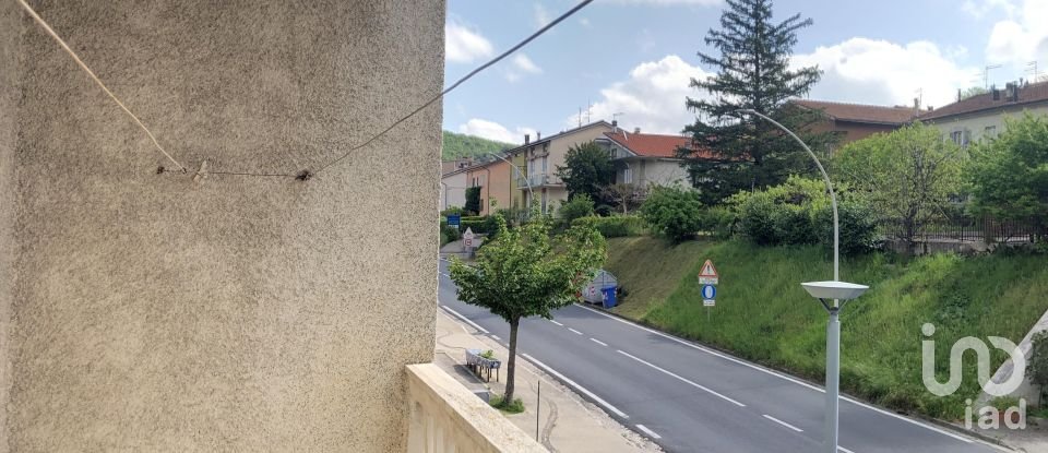 Appartamento 7 locali di 130 m² a Cagli (61043)