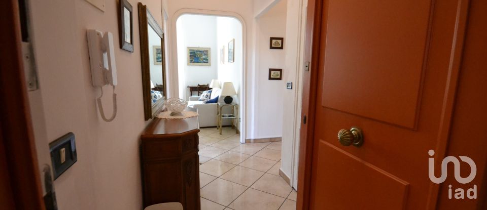 Immobile di prestigio 3 locali di 70 m² a Genova (16167)