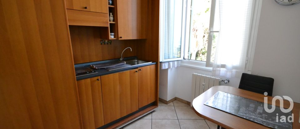 Immobile di prestigio 3 locali di 70 m² a Genova (16167)