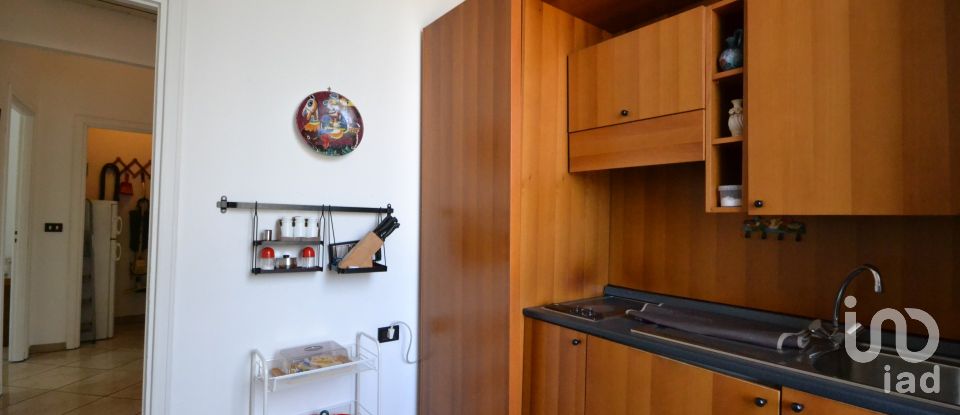 Immobile di prestigio 3 locali di 70 m² a Genova (16167)