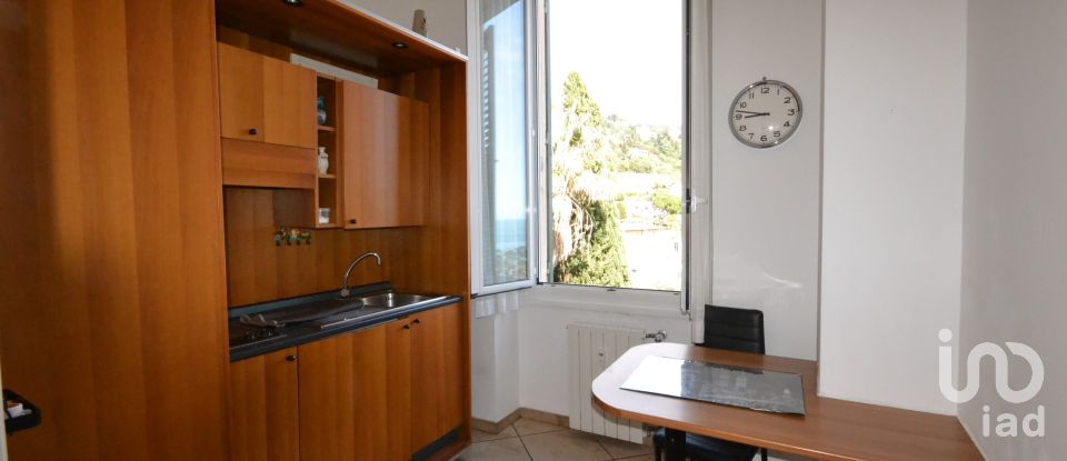 Immobile di prestigio 3 locali di 70 m² a Genova (16167)