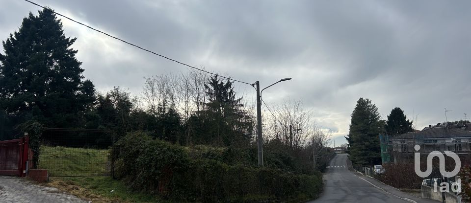 Terreno di 800 m² in Venegono Inferiore (21040)
