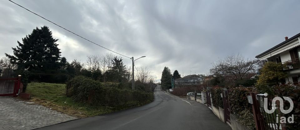 Terreno di 800 m² in Venegono Inferiore (21040)