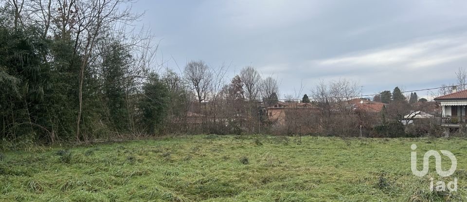 Terreno di 800 m² in Venegono Inferiore (21040)