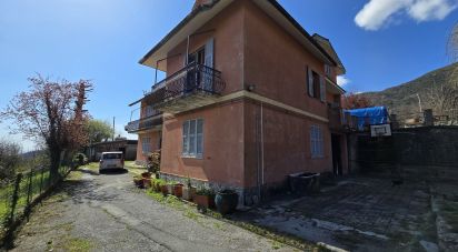 Casa indipendente 20 locali di 550 m² in Genova (16161)