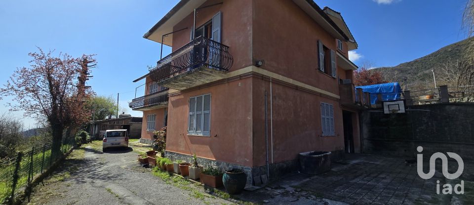 Casa indipendente 20 locali di 550 m² in Genova (16161)