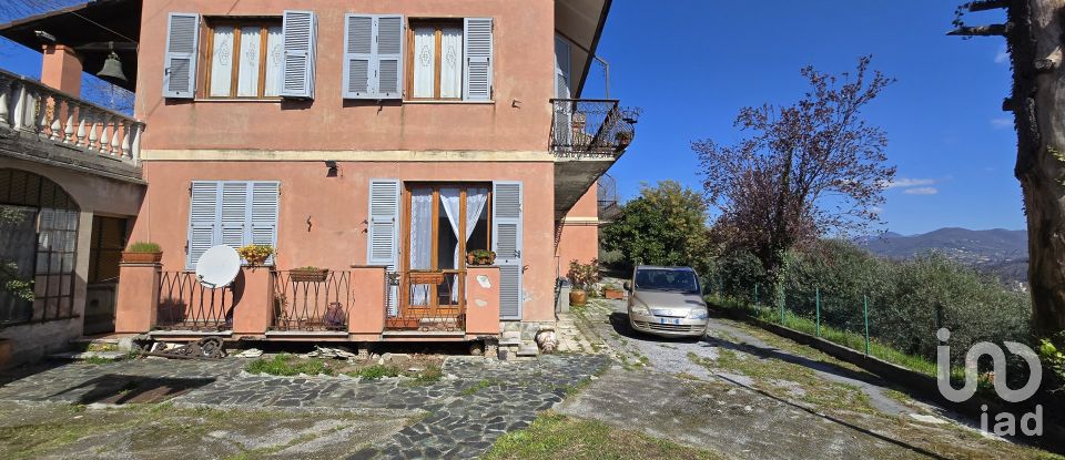 Casa indipendente 20 locali di 550 m² in Genova (16161)