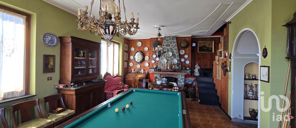 Casa indipendente 20 locali di 550 m² in Genova (16161)