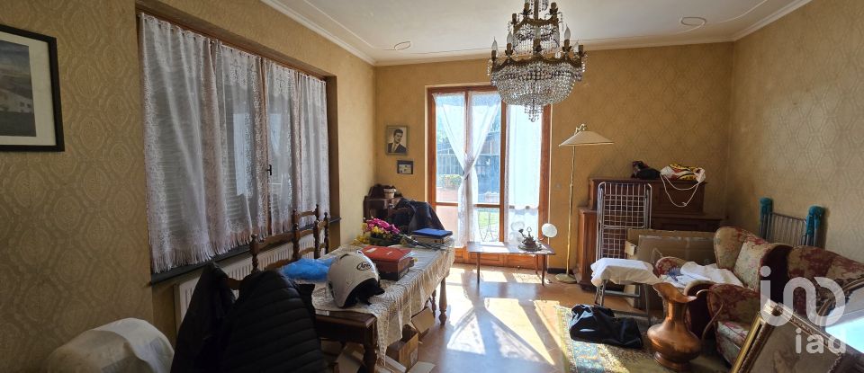 Casa indipendente 20 locali di 550 m² in Genova (16161)