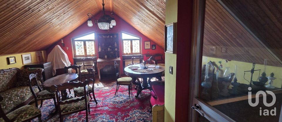 Casa indipendente 20 locali di 550 m² in Genova (16161)