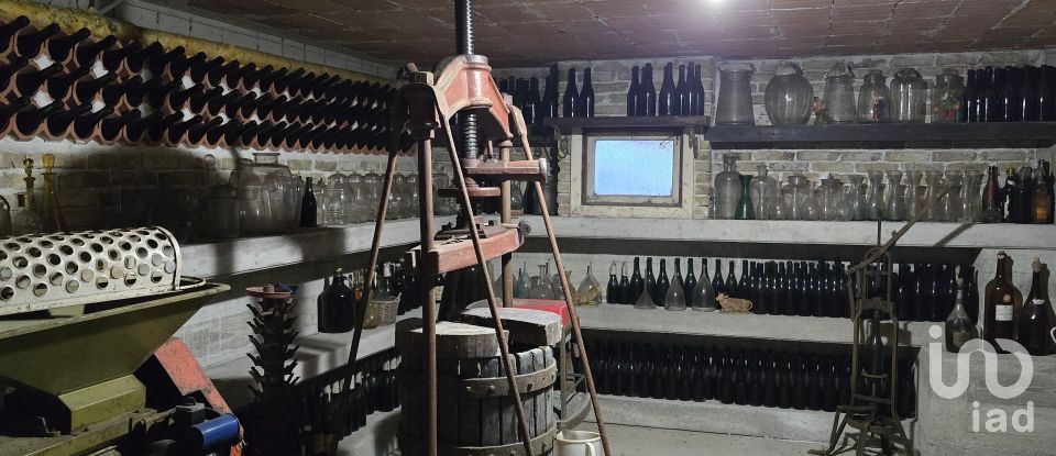 Casa indipendente 20 locali di 550 m² in Genova (16161)