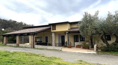 Farm 15 rooms of 400 m² in - (87030)