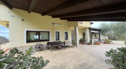 Farm 15 rooms of 400 m² in - (87030)