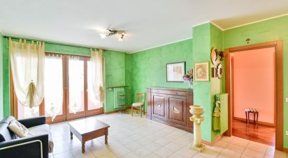 Trilocale di 92 m² a Meda (20821)