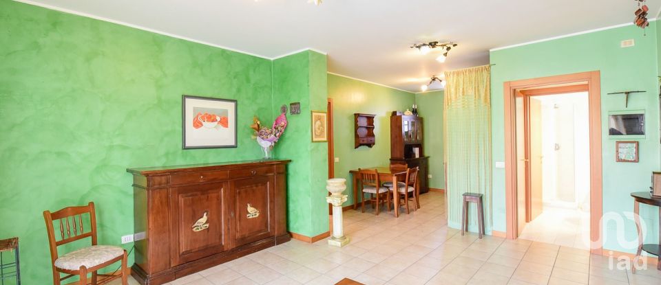 Three-room apartment of 92 m² in Meda (20821)