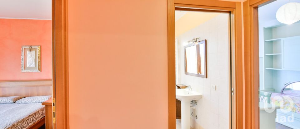 Three-room apartment of 92 m² in Meda (20821)