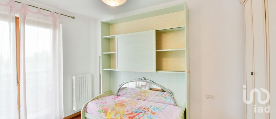 Three-room apartment of 92 m² in Meda (20821)