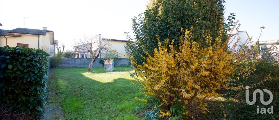 Casa indipendente 12 locali di 274 m² in Guidizzolo (46040)