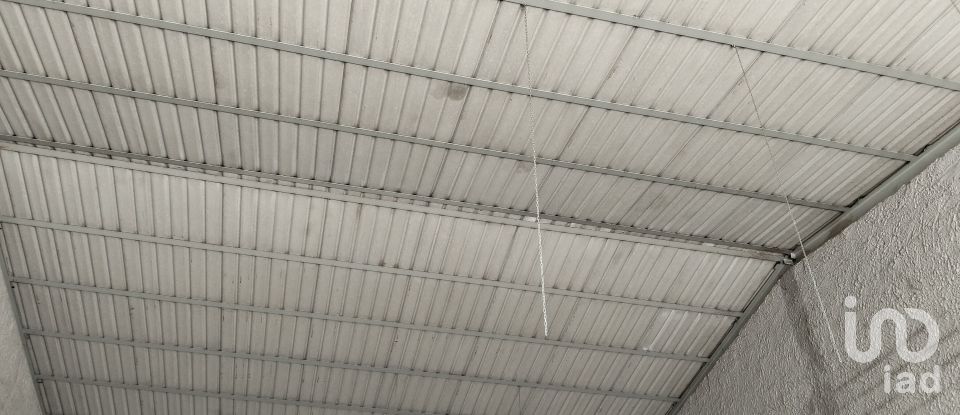 Capannone di 220 m² in Silvi (64028)