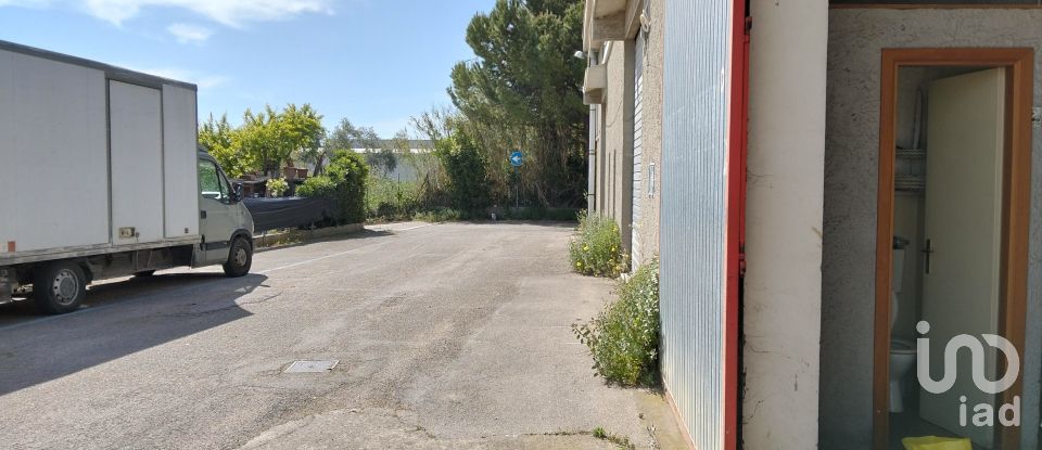 Capannone di 220 m² in Silvi (64028)