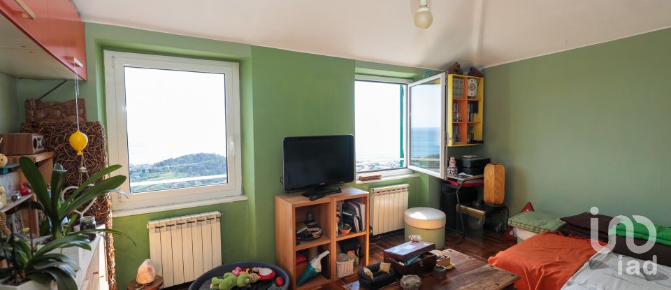 Mansion 10 rooms of 143 m² in Genova (16133)