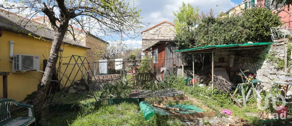 Mansion 10 rooms of 143 m² in Genova (16133)