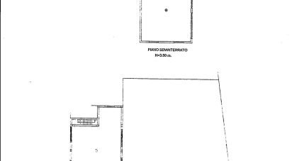 Negozio / locale commerciale di 428 m² in Castellalto (64020)