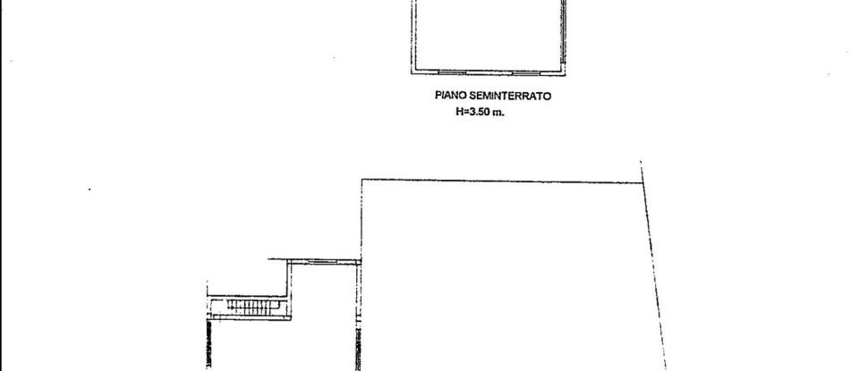 Negozio / locale commerciale di 428 m² in Castellalto (64020)